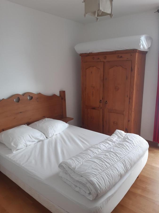 3 Pieces A - 6 Personnes